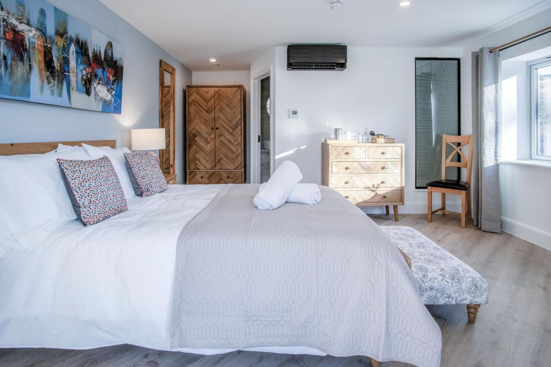 Suite 9 - Sleeping Giant Hotel - Pen Y Cae Inn 布雷肯 外观 照片